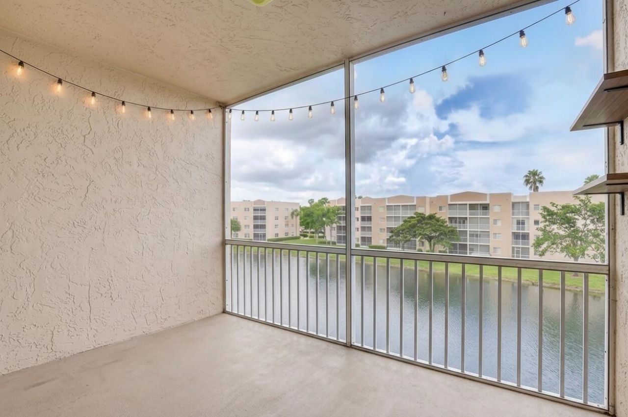 9537 Weldon Circle, Unit 405, Tamarac, FL 33321 Photo