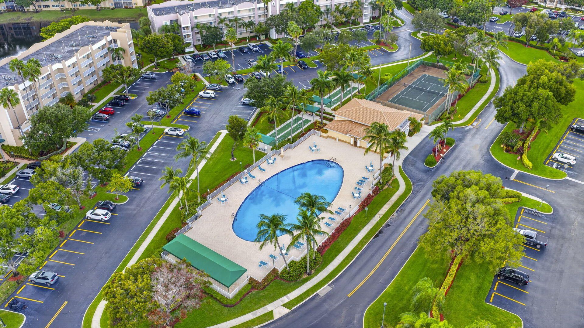 9537 Weldon Circle, Unit 405, Tamarac, FL 33321 Photo