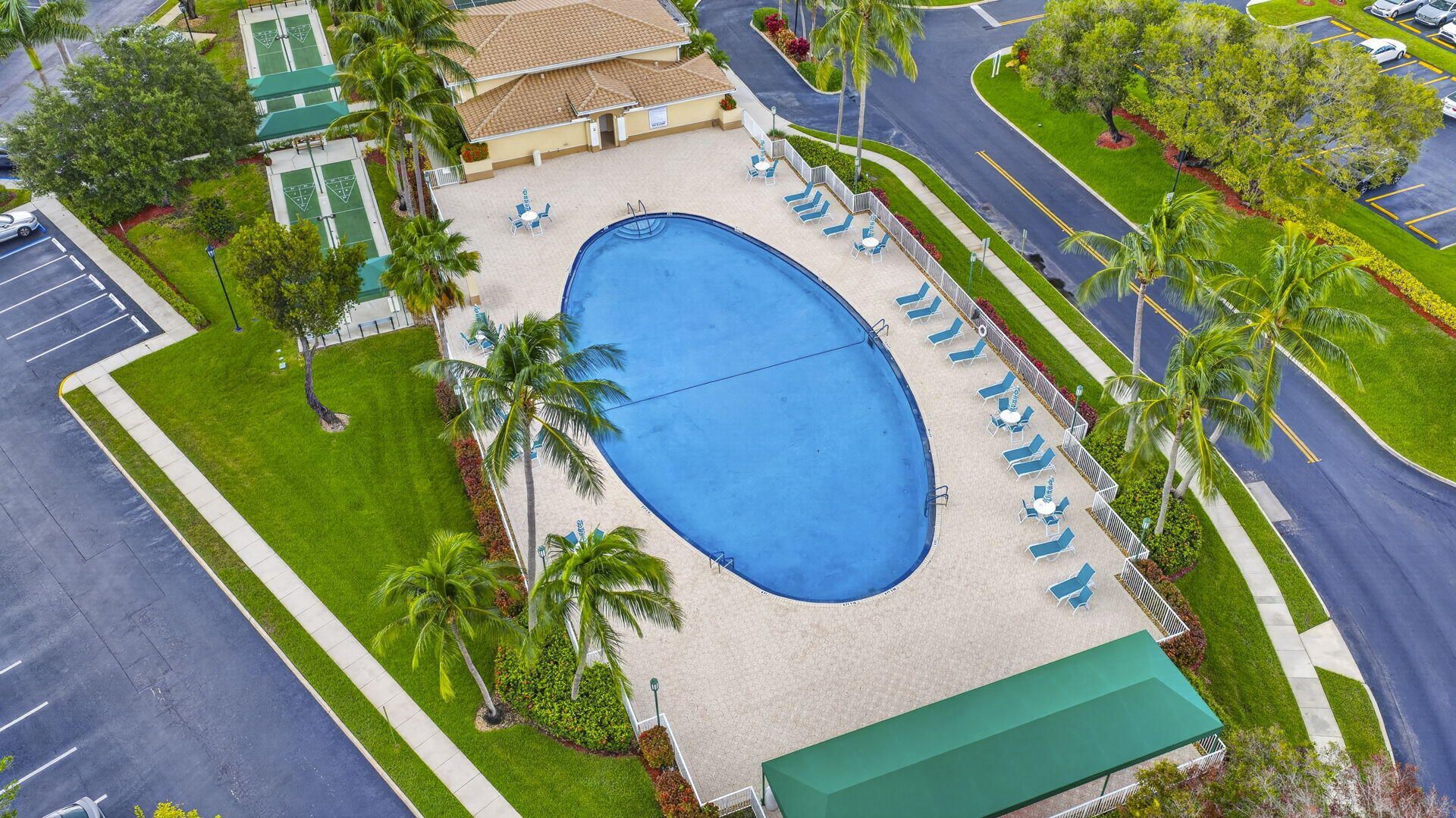 9537 Weldon Circle, Unit 405, Tamarac, FL 33321 Photo