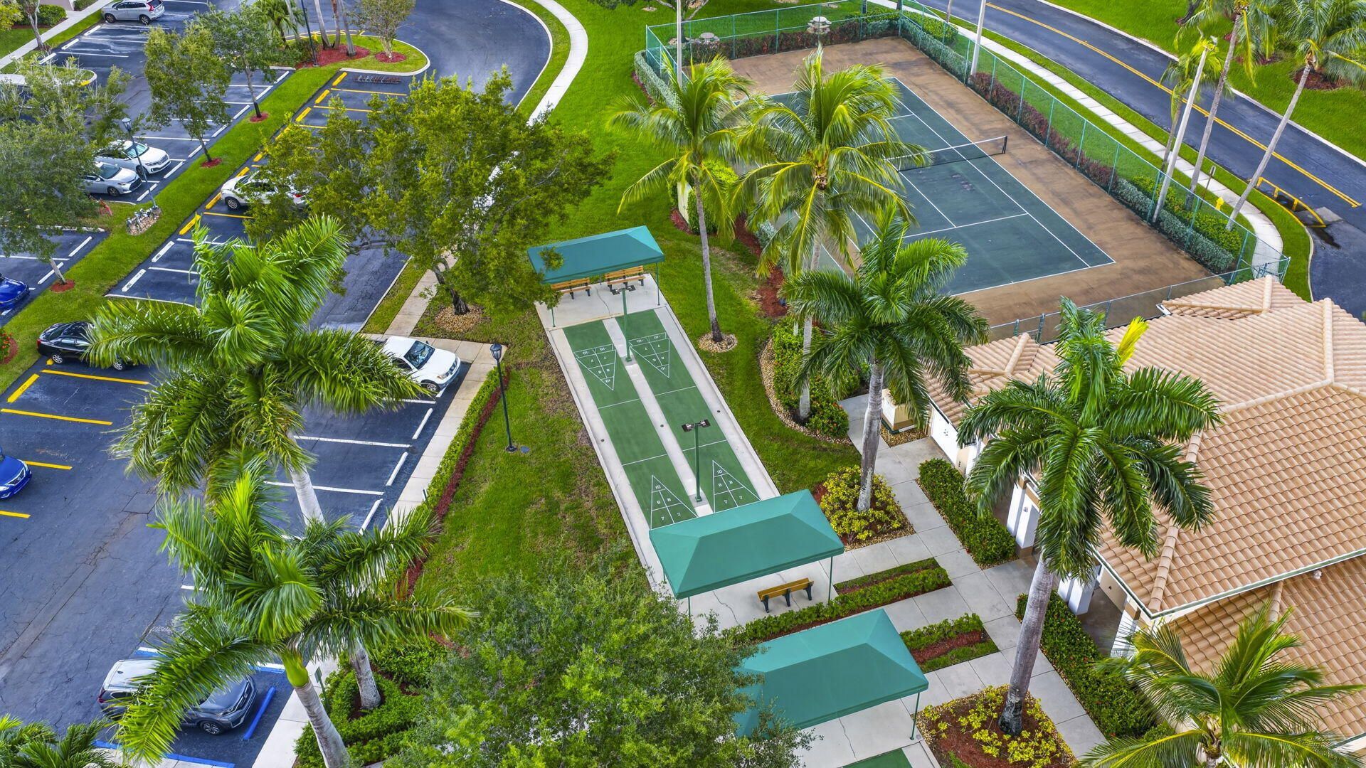 9537 Weldon Circle, Unit 405, Tamarac, FL 33321 Photo