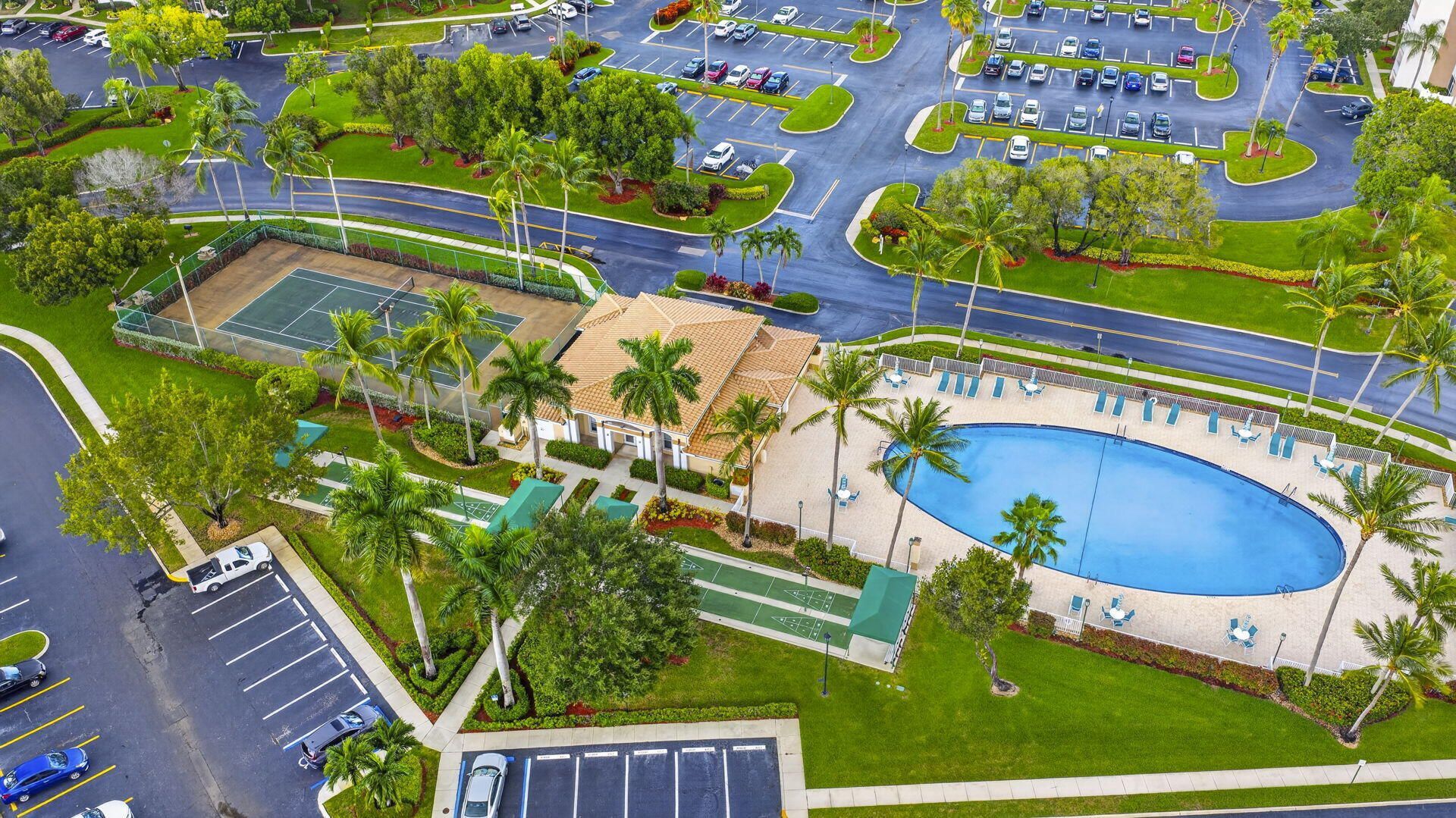 9537 Weldon Circle, Unit 405, Tamarac, FL 33321 Photo