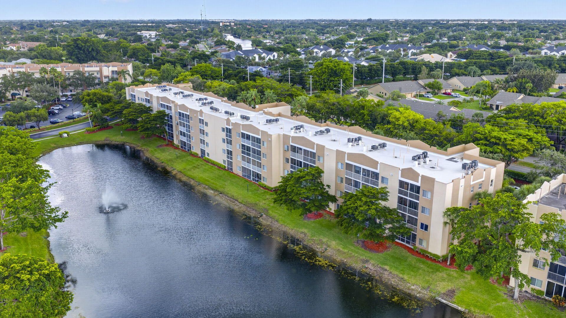 9537 Weldon Circle, Unit 405, Tamarac, FL 33321 Photo