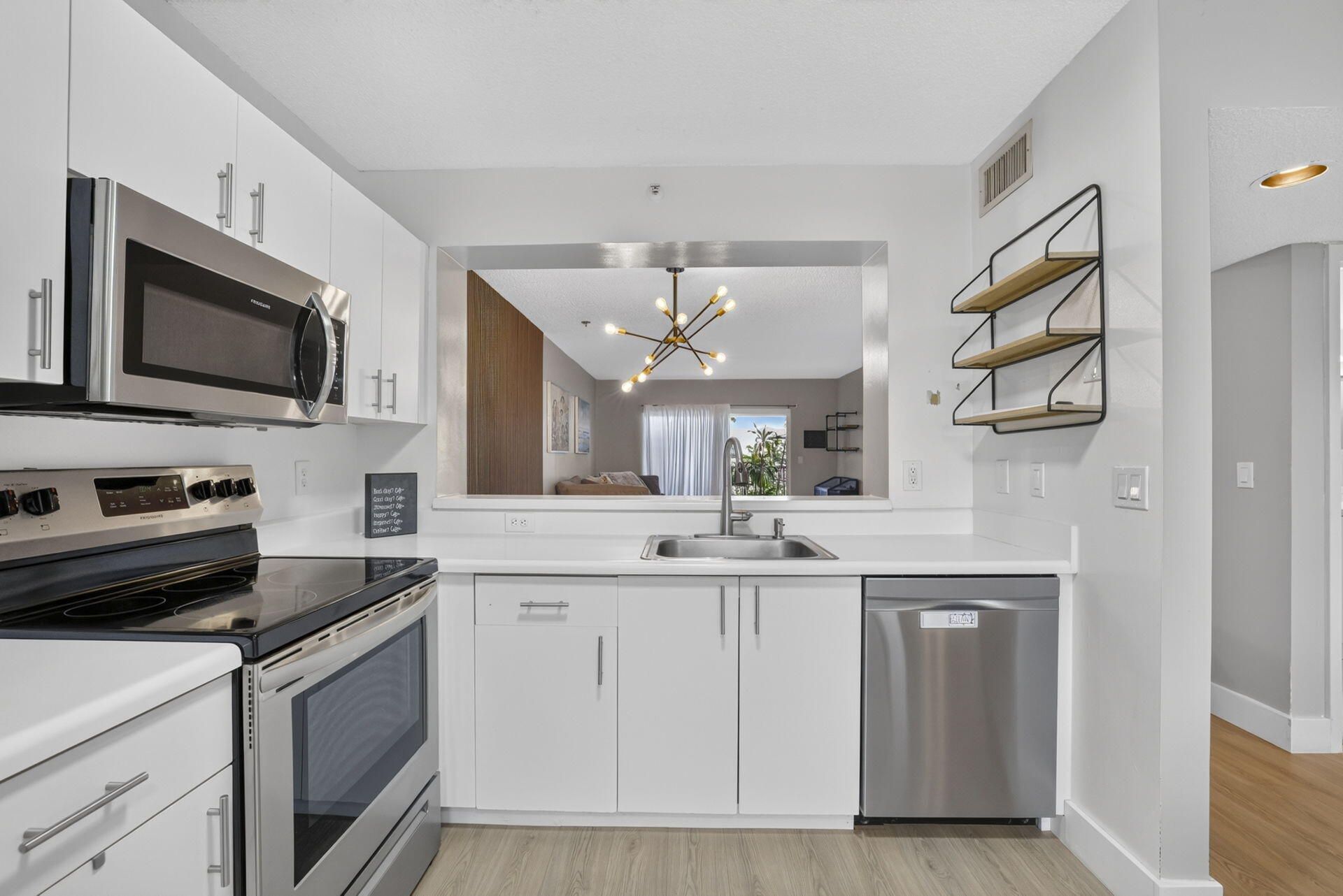 9537 Weldon Circle, Unit 405, Tamarac, FL 33321 Photo