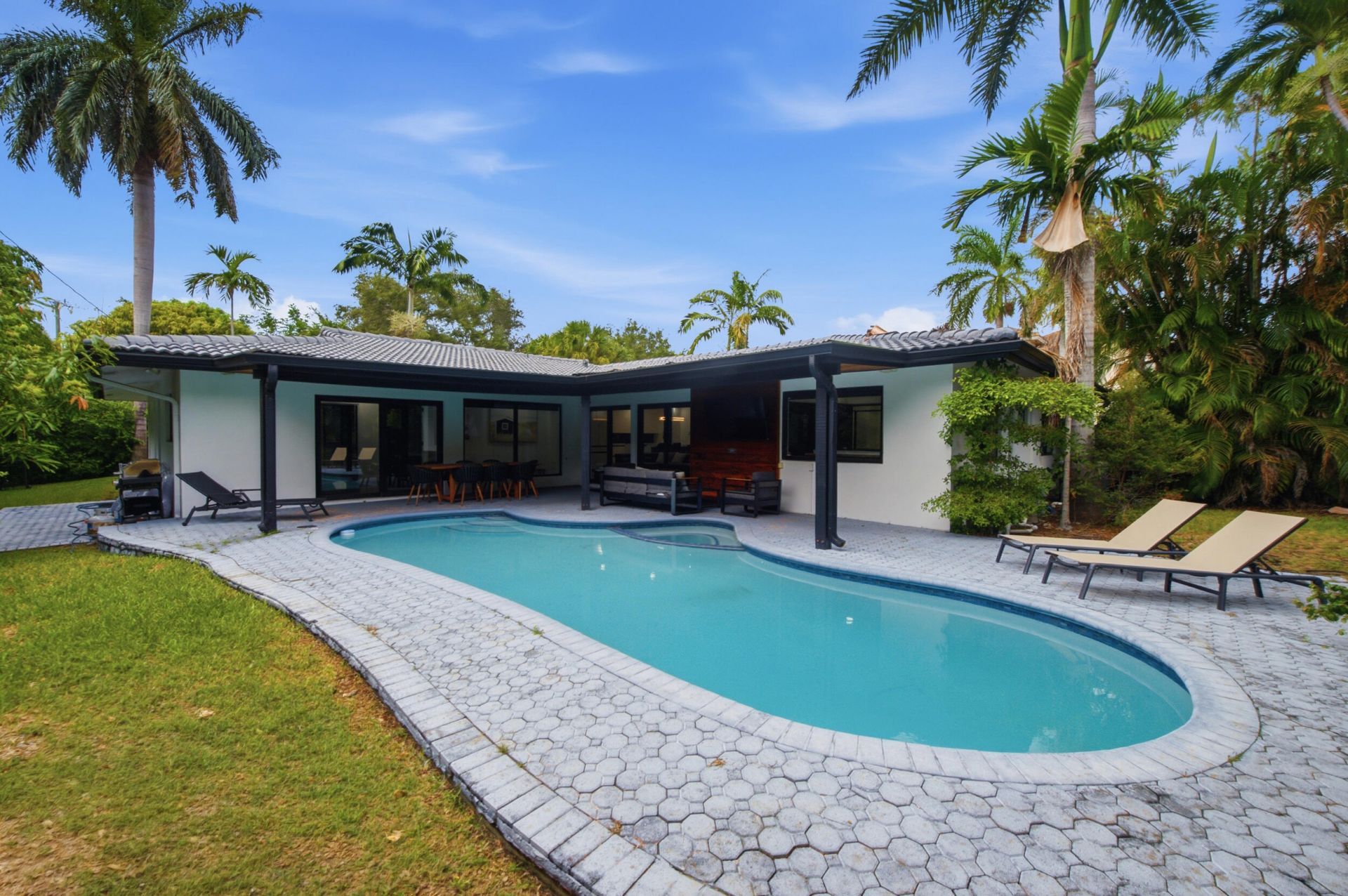 2457 NE 27th Terrace, Fort Lauderdale, FL 33305 Photo