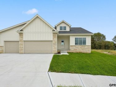 10703 S 218 Street, Gretna, NE 68028