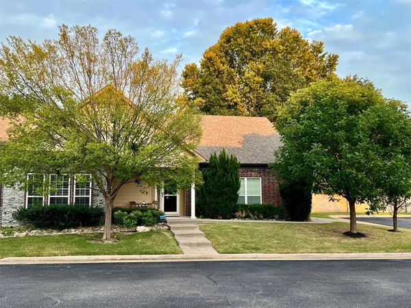 4611 S Royal Dublin Lane , Broken Arrow, OK 74011