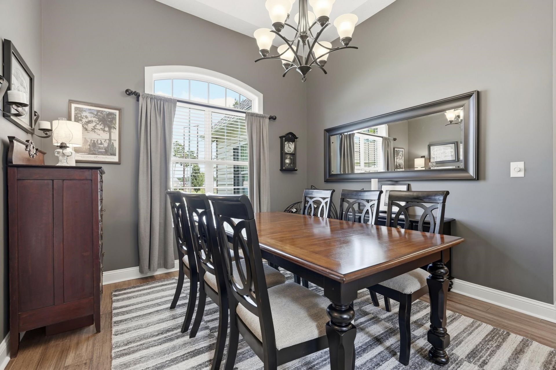 270 Dartmoor Ct. Photo 11