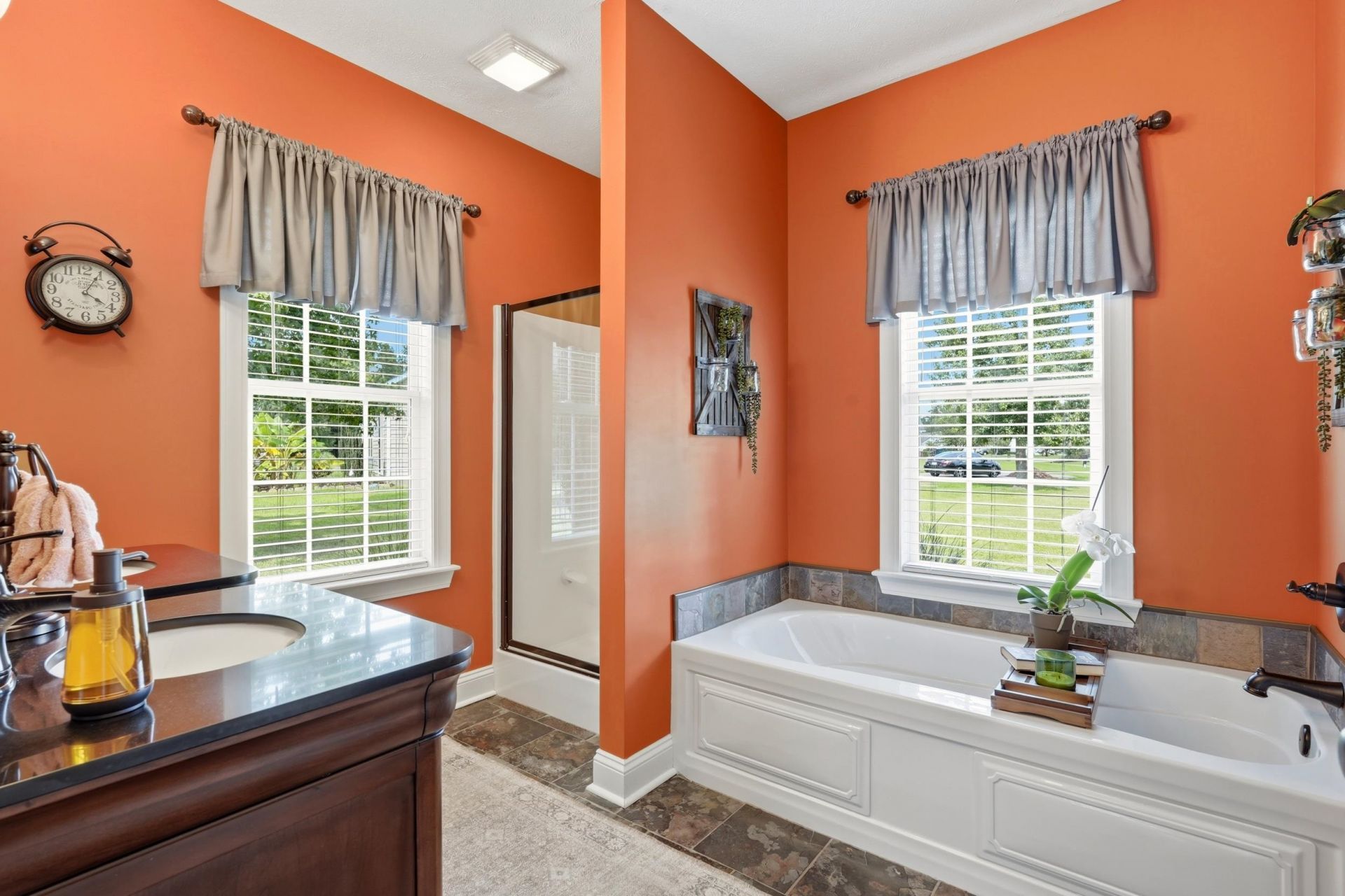 270 Dartmoor Ct. Photo 23