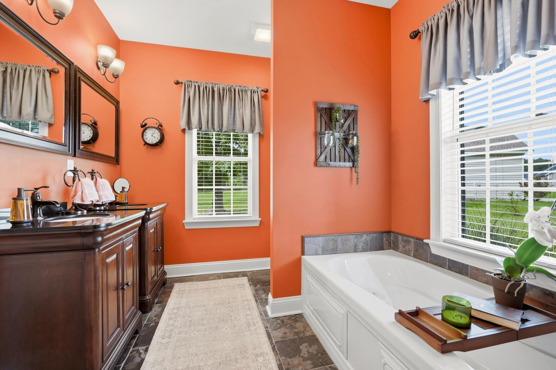 270 Dartmoor Ct. Photo 24