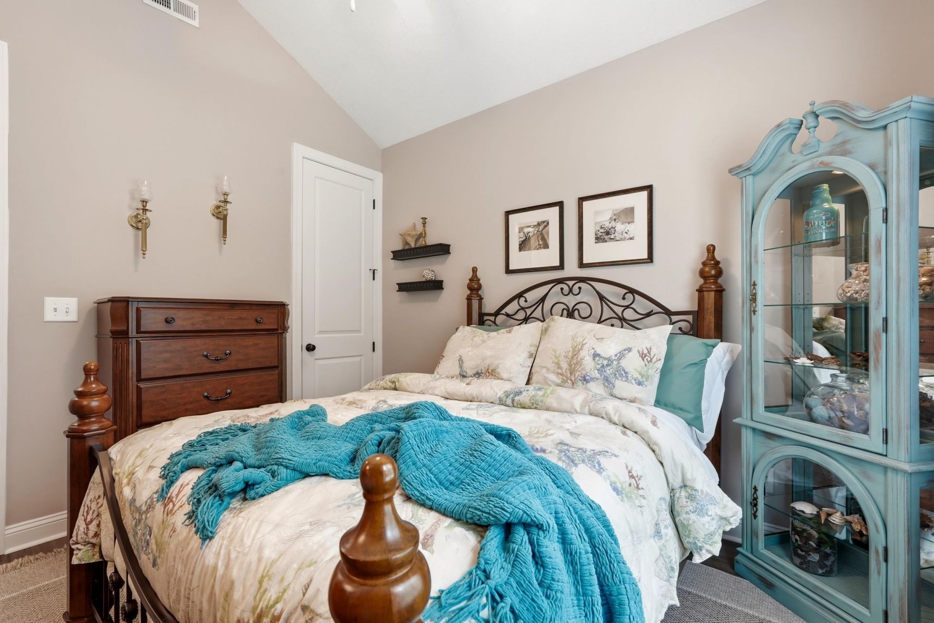 270 Dartmoor Ct. Photo 26