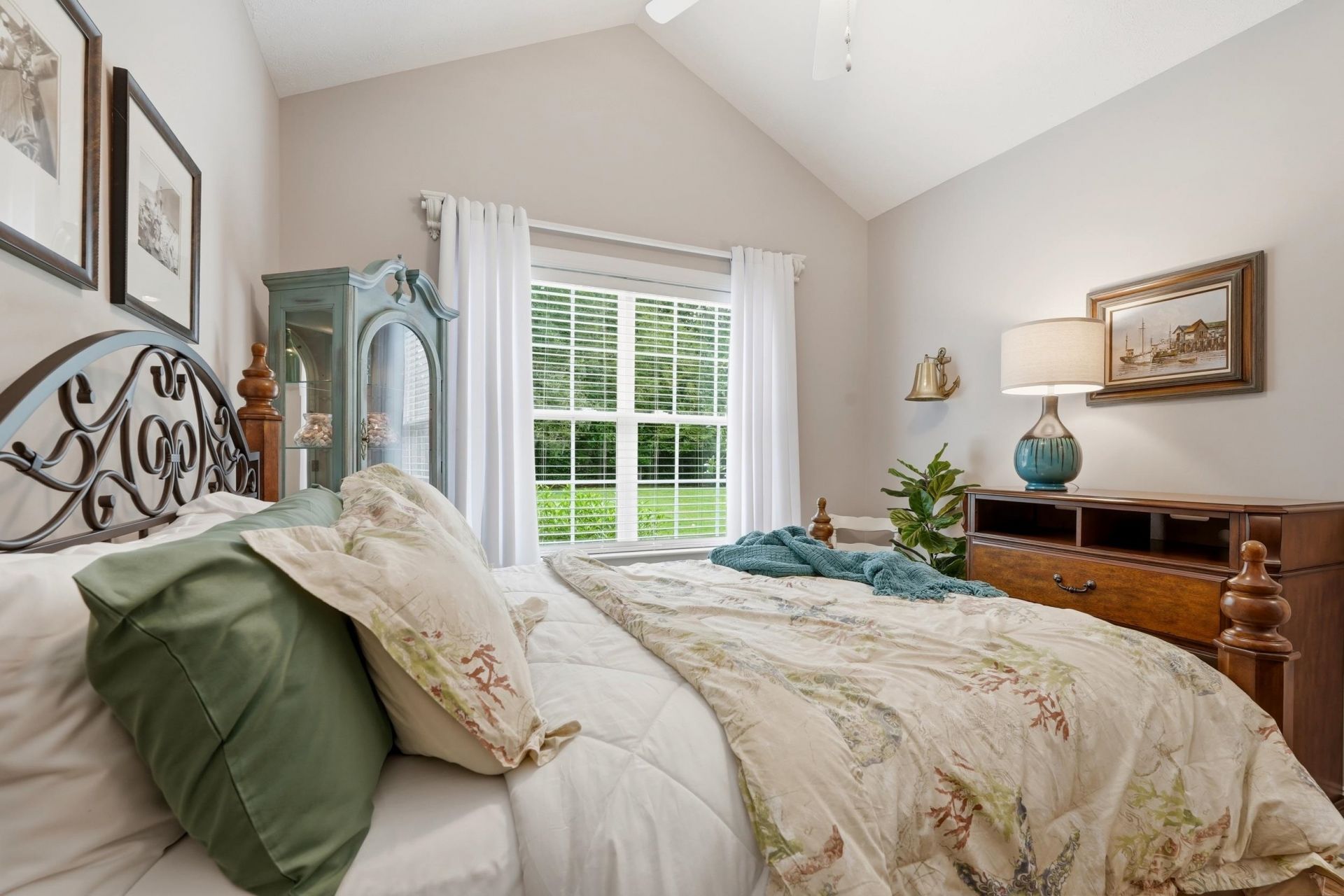 270 Dartmoor Ct. Photo 27