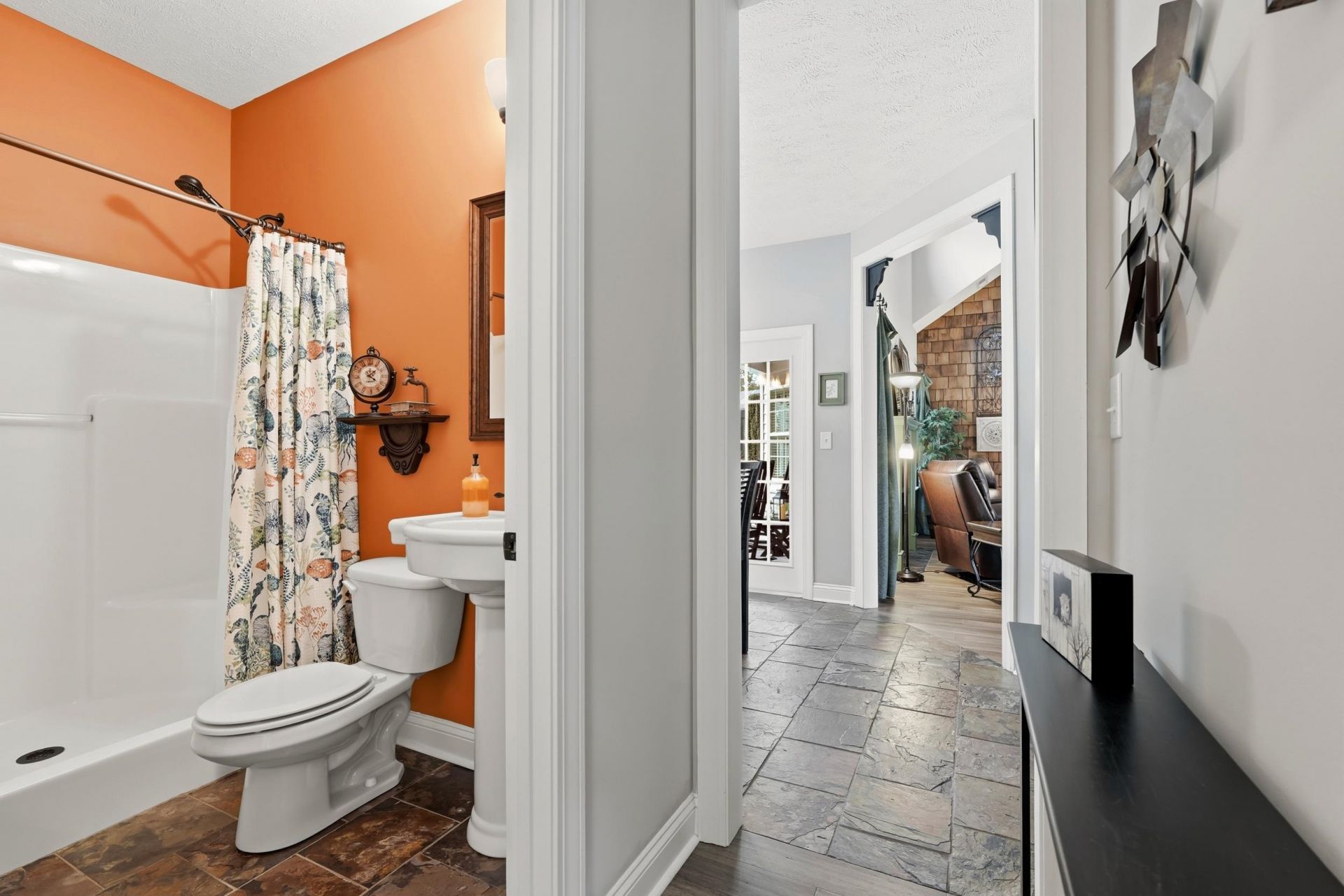 270 Dartmoor Ct. Photo 28