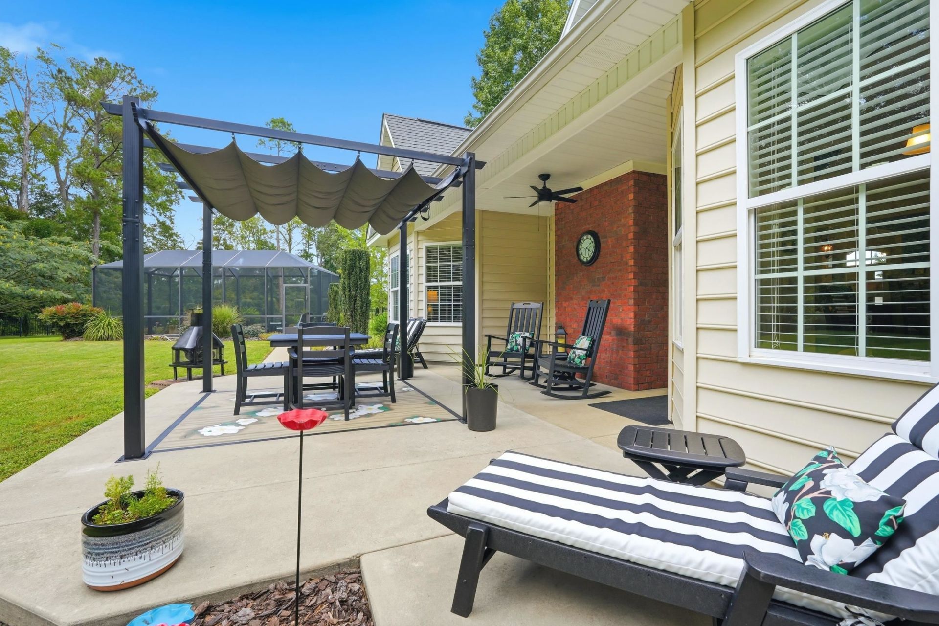 270 Dartmoor Ct. Photo 33