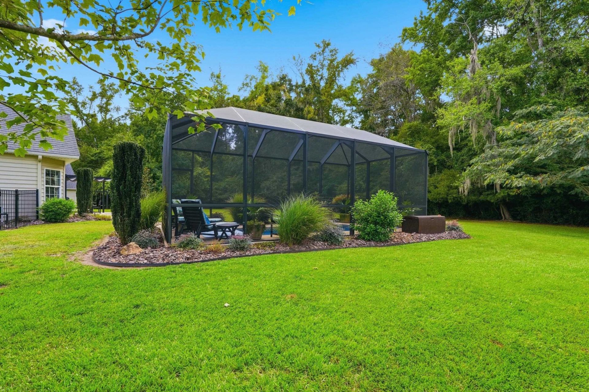 270 Dartmoor Ct. Photo 40