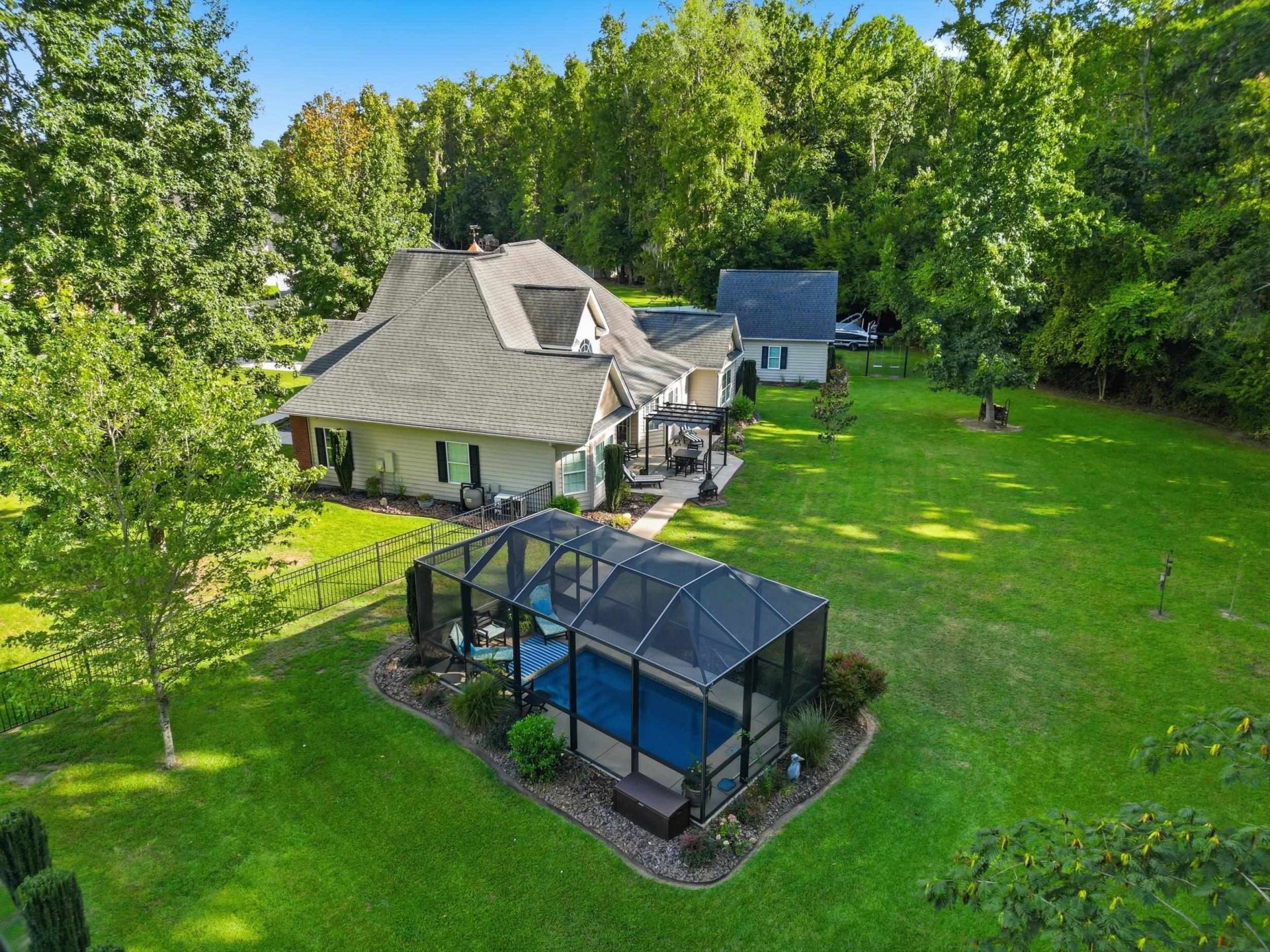 270 Dartmoor Ct. Photo 41