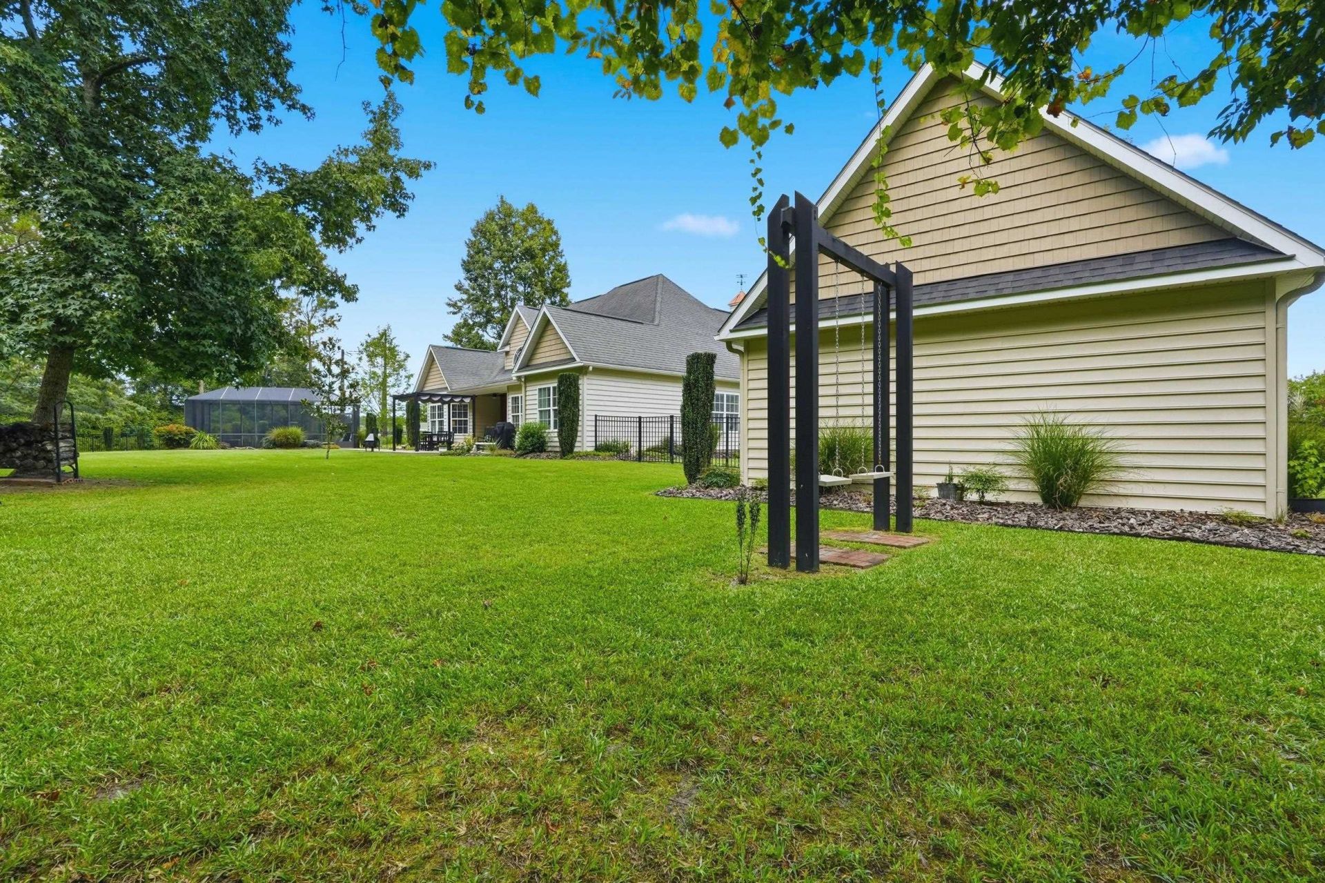 270 Dartmoor Ct. Photo 43