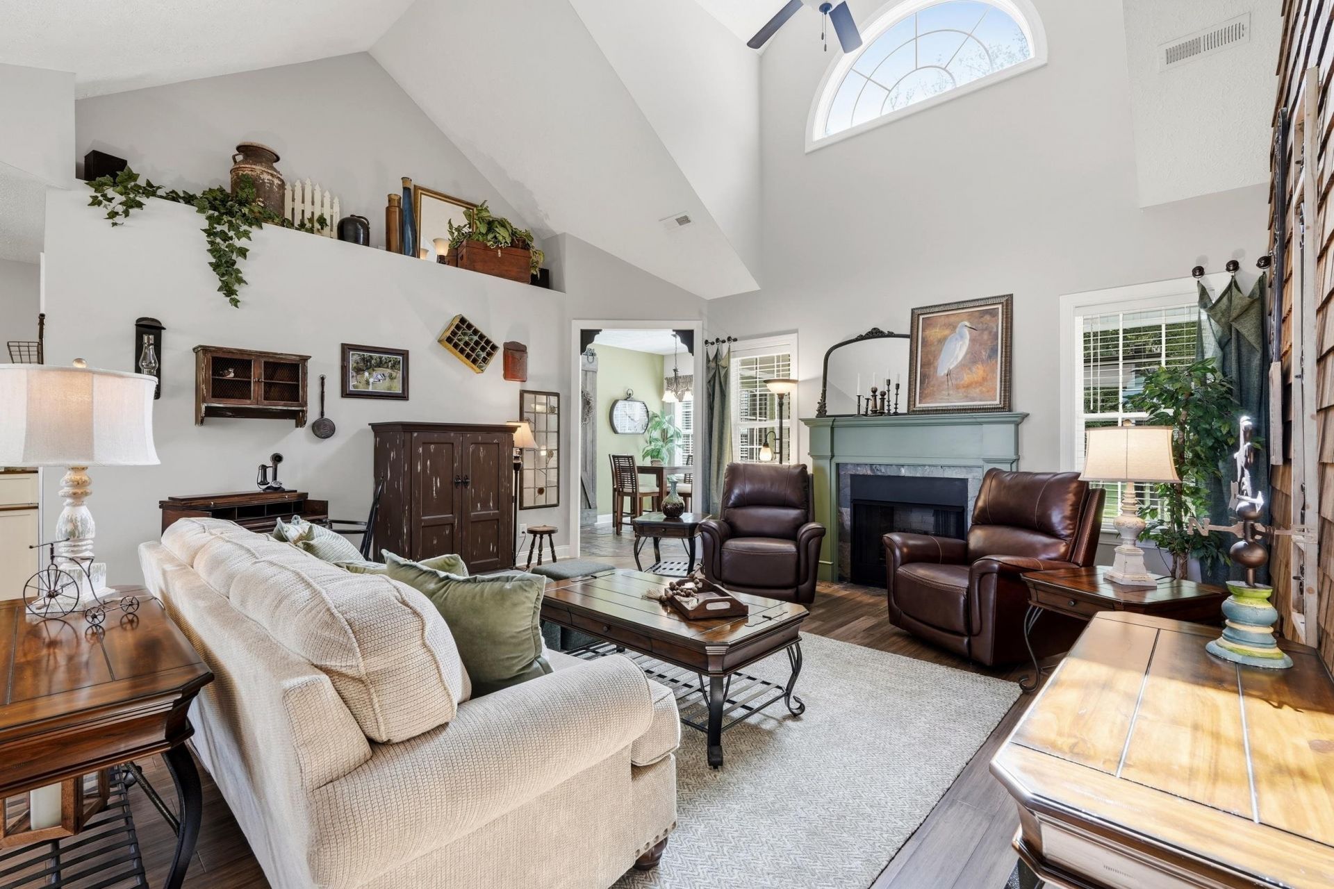 270 Dartmoor Ct. Photo 8