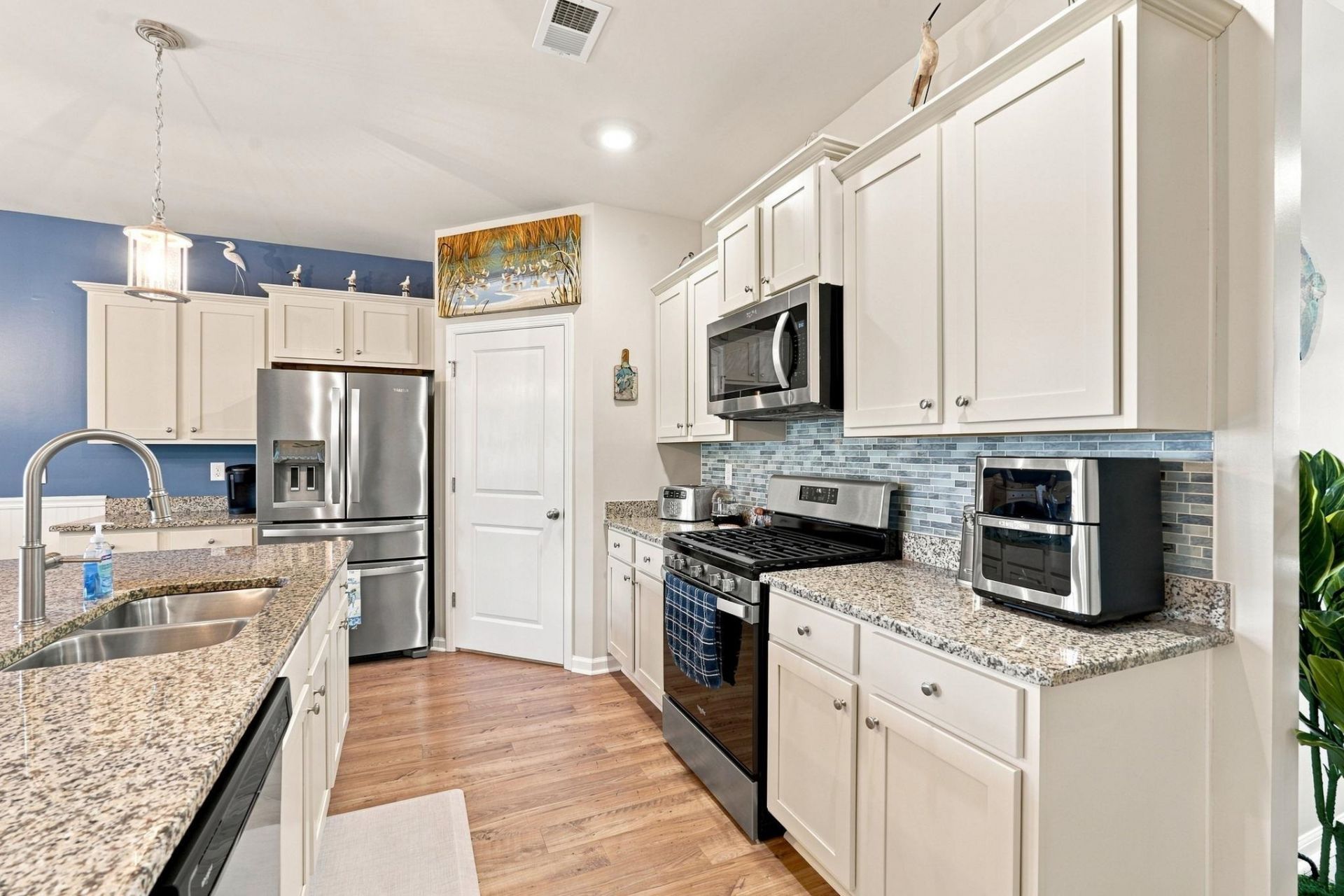 2932 Pegasus Place Photo 8