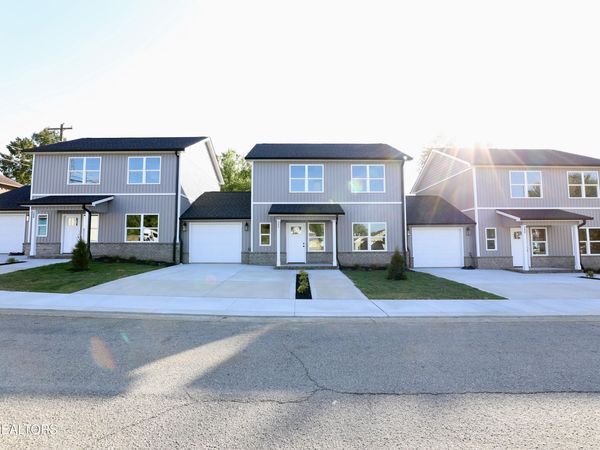 208 Avenue B , Alcoa, TN 37701