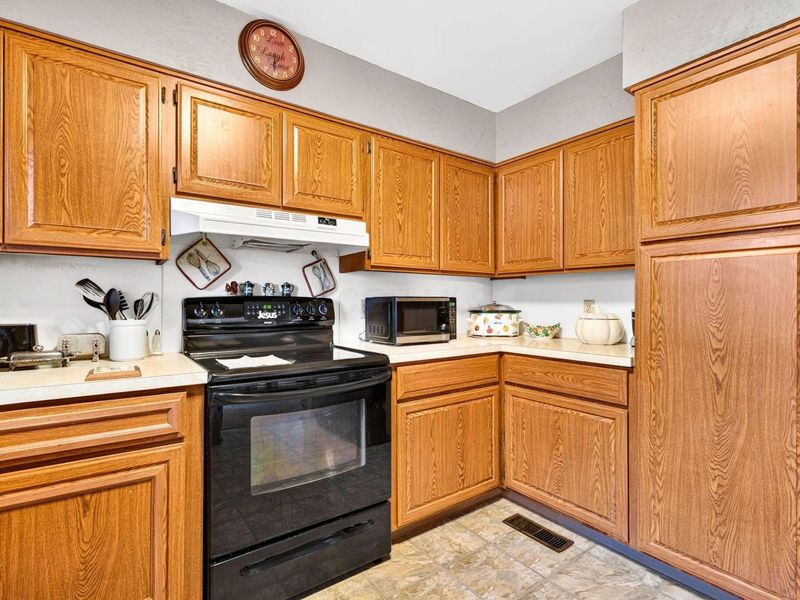 1345 Firwood Drive, Columbus, OH 43229 Photo 21