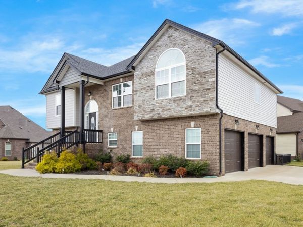 522 Low Country Ct, Clarksville, TN 37042