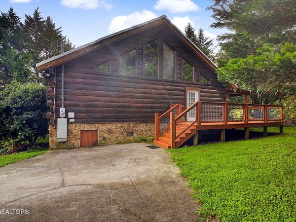 3022 Hatcher Mtn Rd, Sevierville, TN 37862