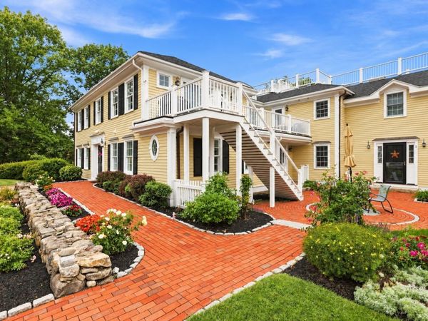 174 Lowell St, Unit 3, Andover, MA 01810