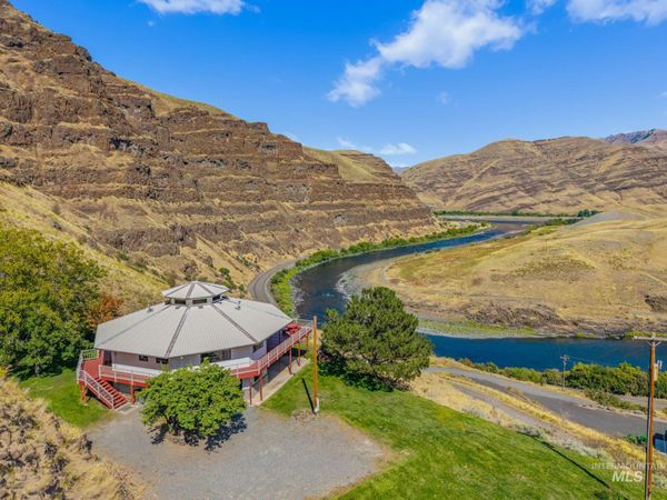 37896 Snake River Rd, Asotin, WA 99402