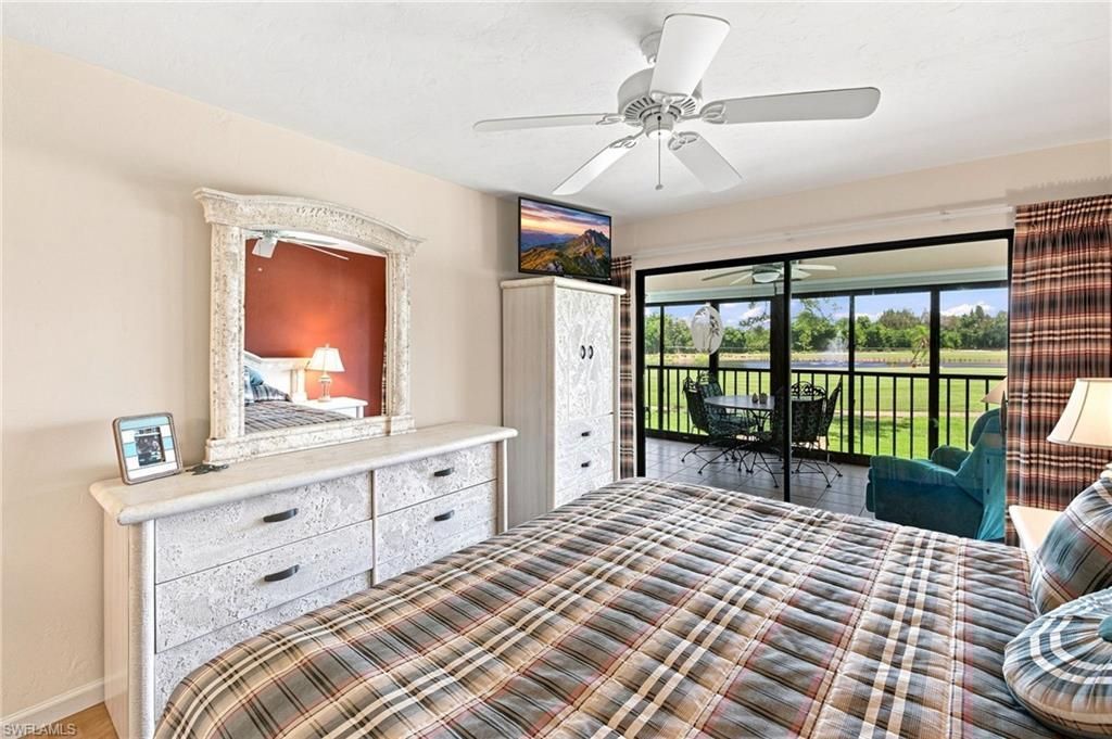 5585 Trailwinds Dr, Unit 324, Fort Myers, FL 33907 Photo