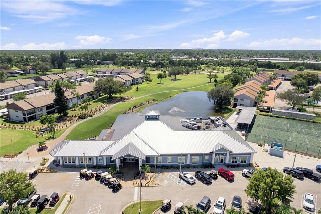 5585 Trailwinds Dr, Unit 324, Fort Myers, FL 33907 Photo