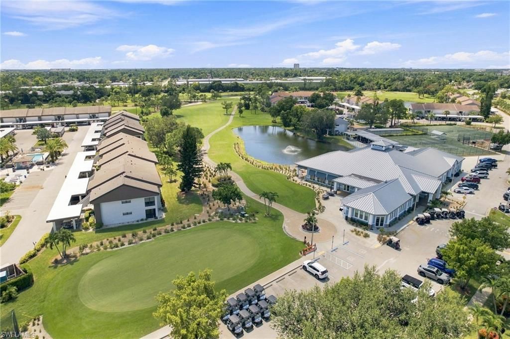 5585 Trailwinds Dr, Unit 324, Fort Myers, FL 33907 Photo