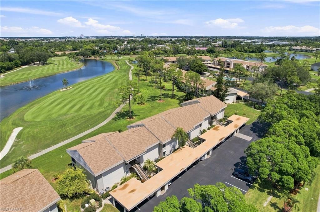 5585 Trailwinds Dr, Unit 324, Fort Myers, FL 33907 Photo