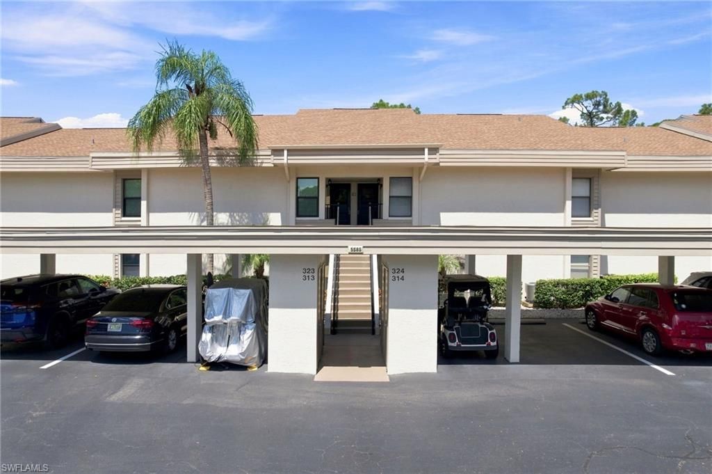 5585 Trailwinds Dr, Unit 324, Fort Myers, FL 33907 Photo