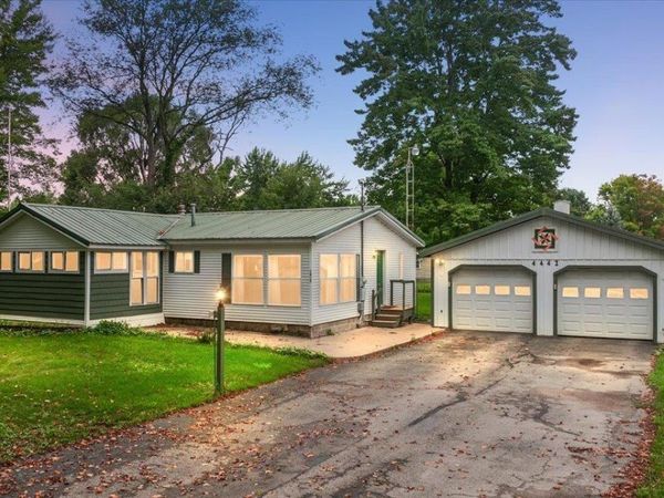4442 Ironwood Drive N, Traverse City, MI 49685