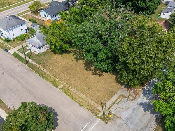 124 S State Street, Niles, MI 49120
