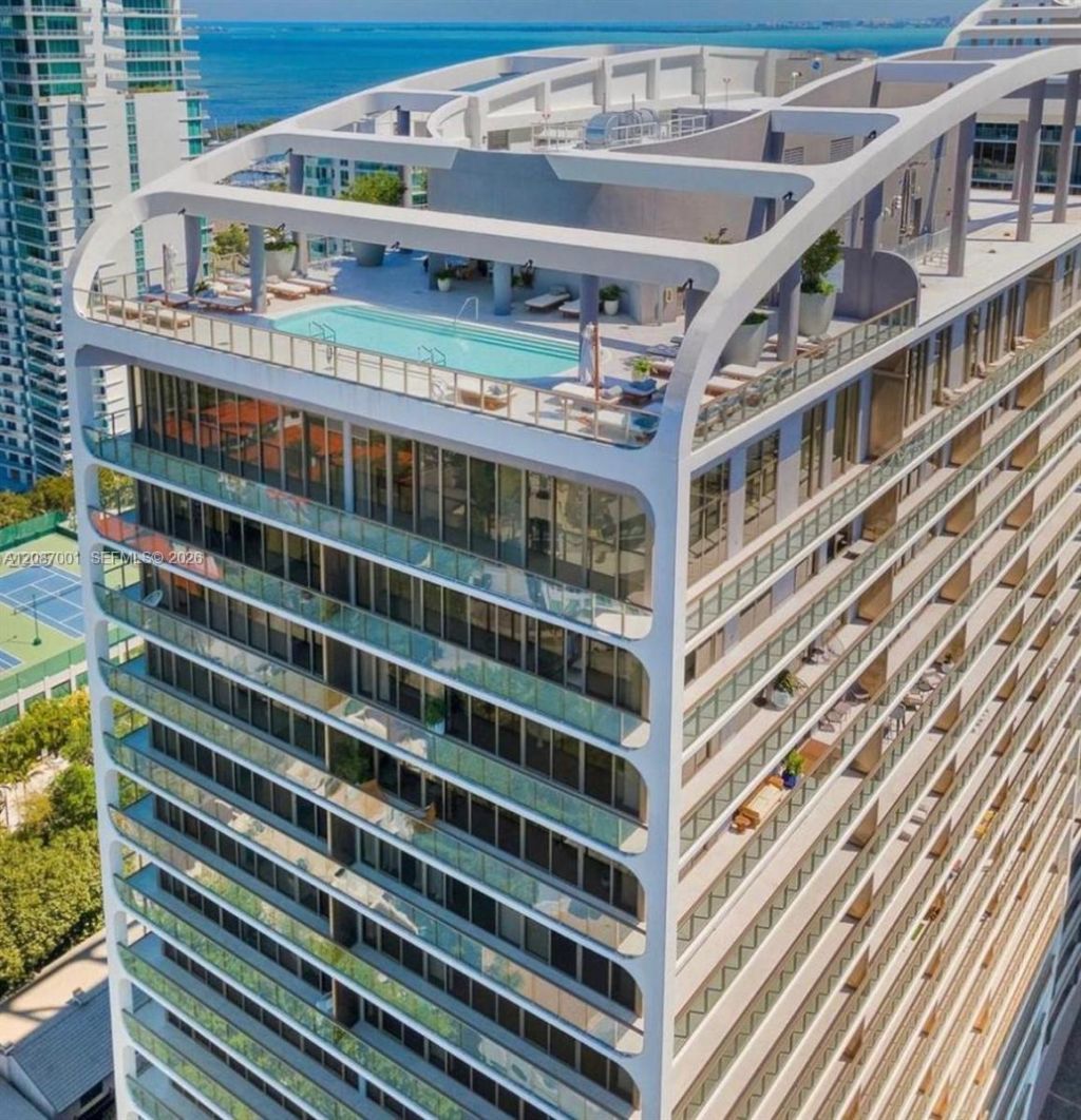2678 Tigertail Ave, Unit 502, Miami, FL 33133 Photo