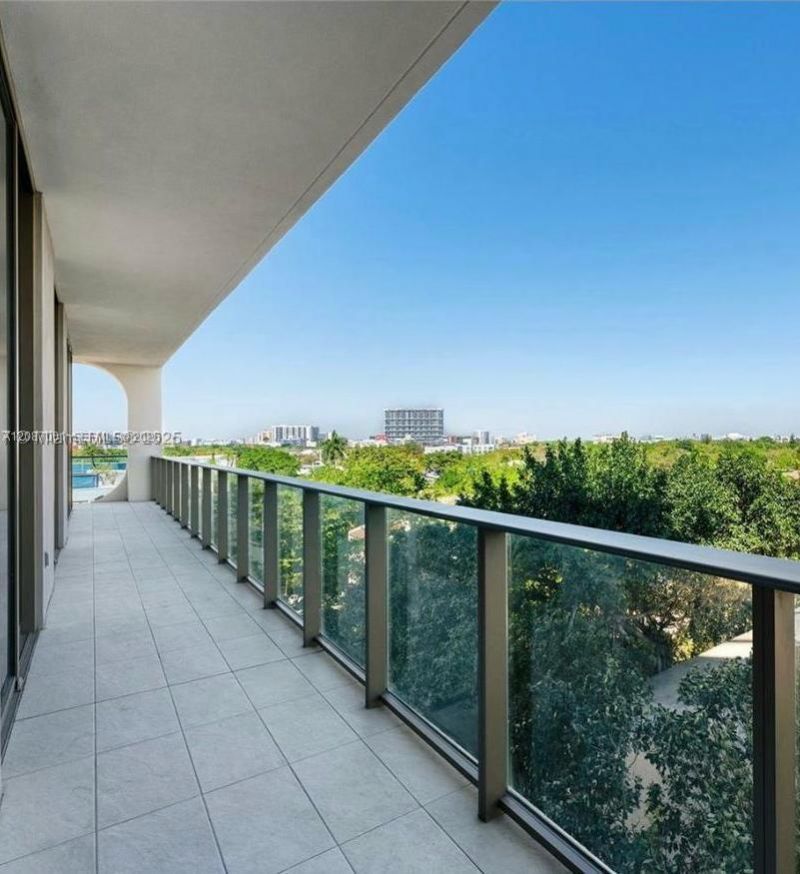 2678 Tigertail Ave, Unit 502, Miami, FL 33133 Photo