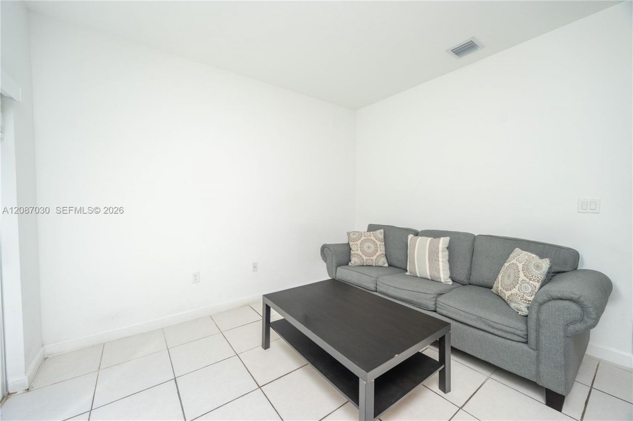 1231 SE 27th Ter, Homestead, FL 33035 Photo