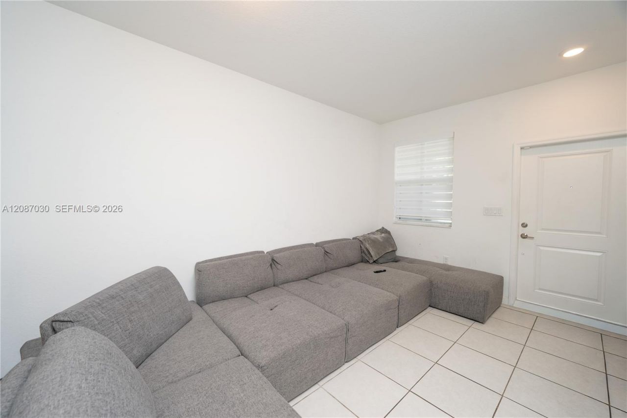 1231 SE 27th Ter, Homestead, FL 33035 Photo