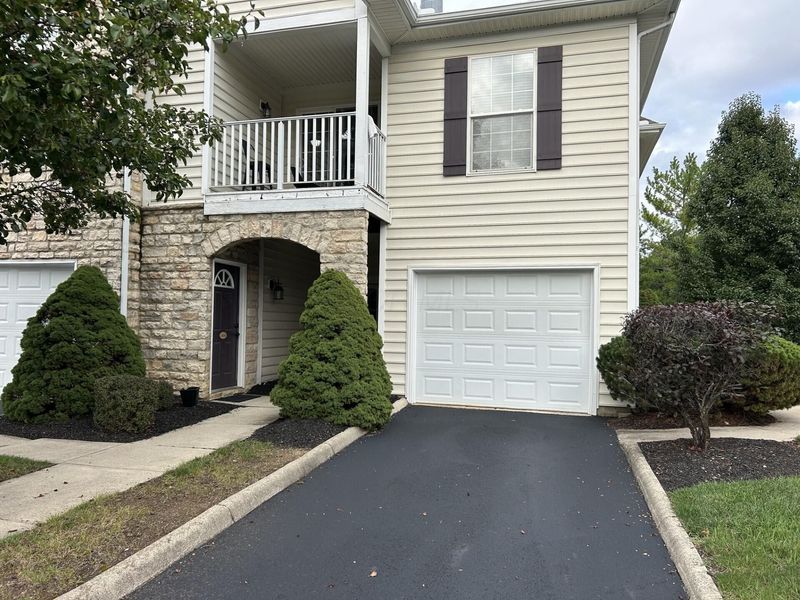 5600 Vintage Place, Dublin, OH 43016 Photo 2