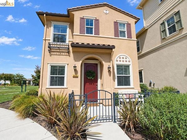 806 Queen Palm Ln, Brentwood, CA 94513