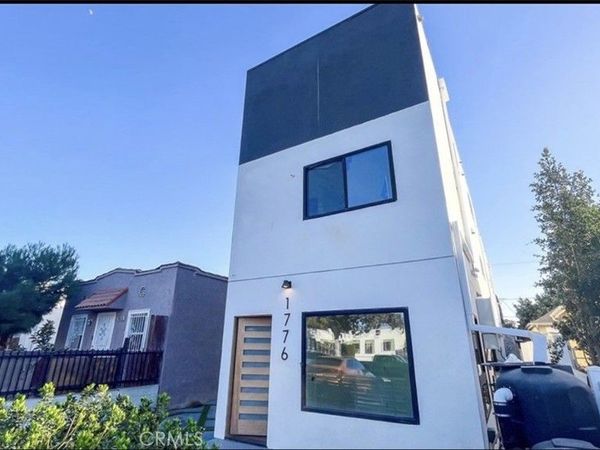 1776 37th Place, Los Angeles, CA 90018