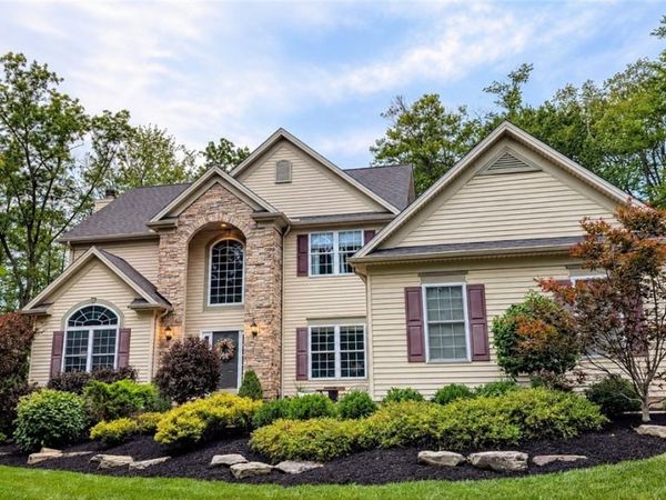 15010 Bates Creek Drive , Chardon, OH 44024