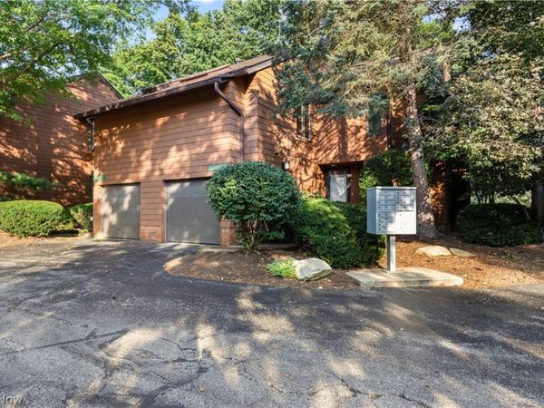 30017 Center Ridge Road, Unit F, Westlake, OH 44145
