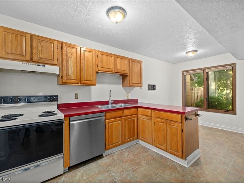 30017 Center Ridge Road, Unit F, Westlake, OH 44145 Photo 13