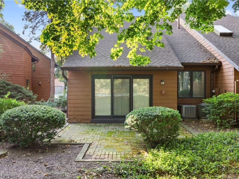 30017 Center Ridge Road, Unit F, Westlake, OH 44145 Photo 2