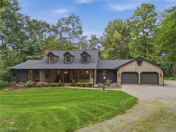 8645 Kent Avenue NE, Canton, OH 44721