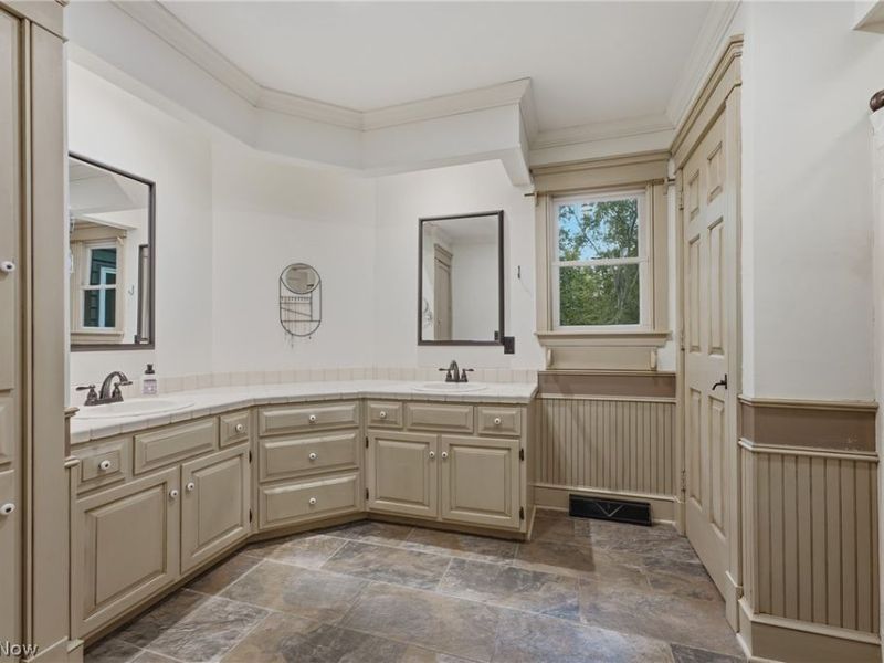 8645 Kent Avenue NE, Canton, OH 44721 Photo 18