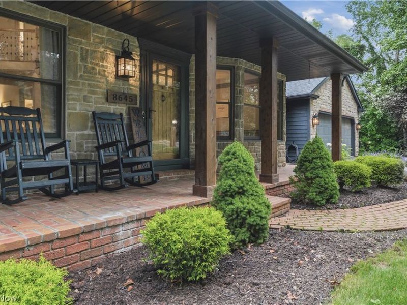 8645 Kent Avenue NE, Canton, OH 44721 Photo 3