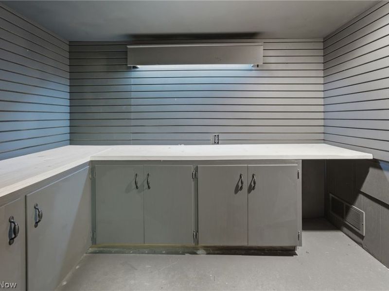 8645 Kent Avenue NE, Canton, OH 44721 Photo 33